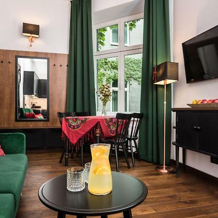 Wooden Horse - New Apartment - Old Town クラクフ エクステリア 写真