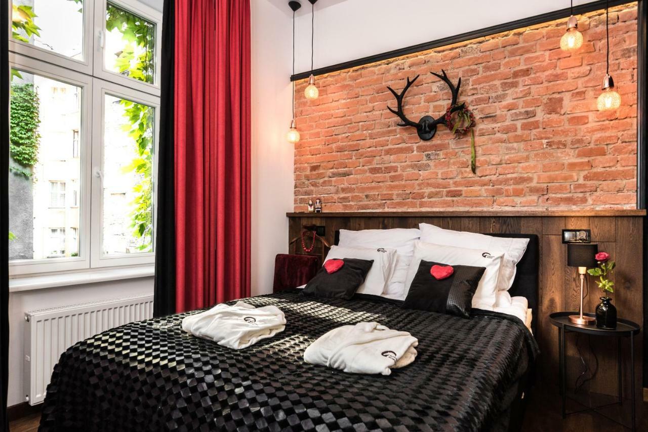 Wooden Horse - New Apartment - Old Town クラクフ エクステリア 写真